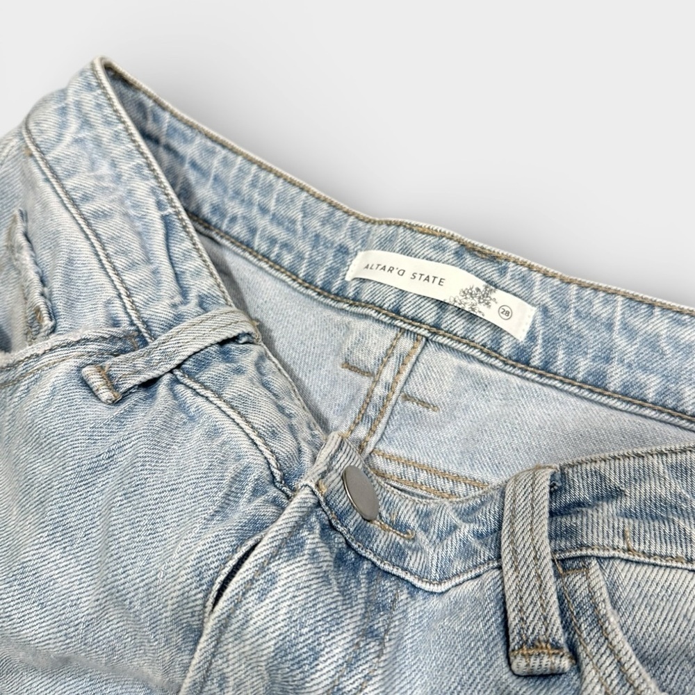 NWOT Altar’d State Light Wash Wide Leg Denim Jeans 28 - Picture 6 of 9